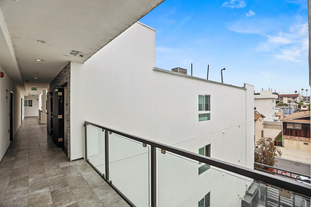 Colby At Ohio By Wiseman Apartments, 1515 Colby Avenue, Los Angeles, CA